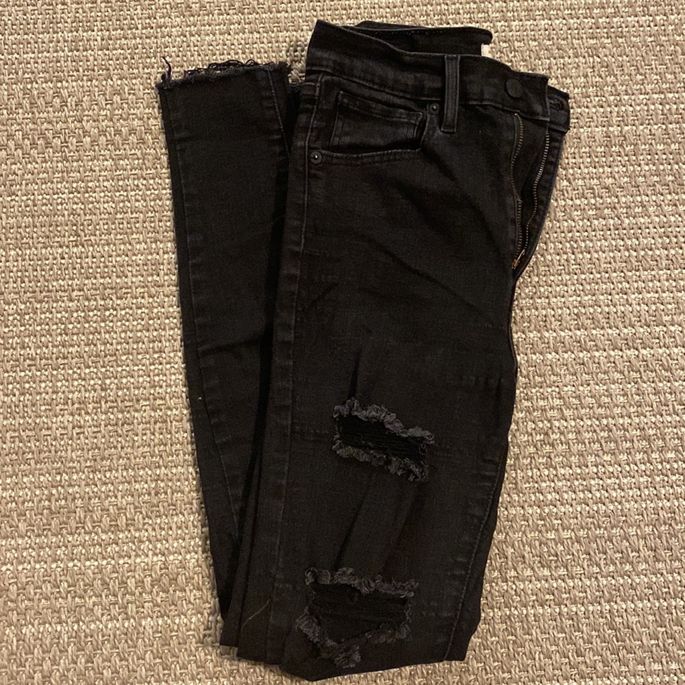 LEVI’S denim jeans